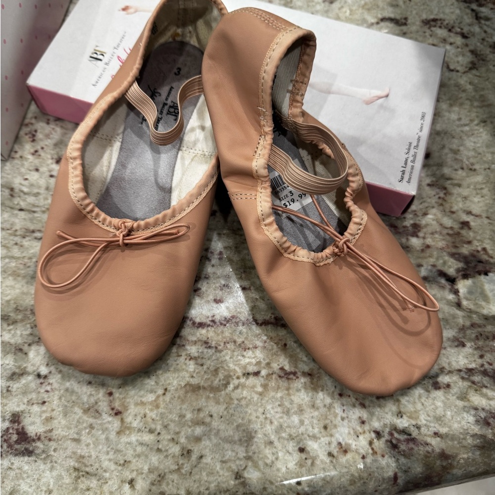 Pink ballet shoes for dance. American Ballet Theater. Size 3 girls